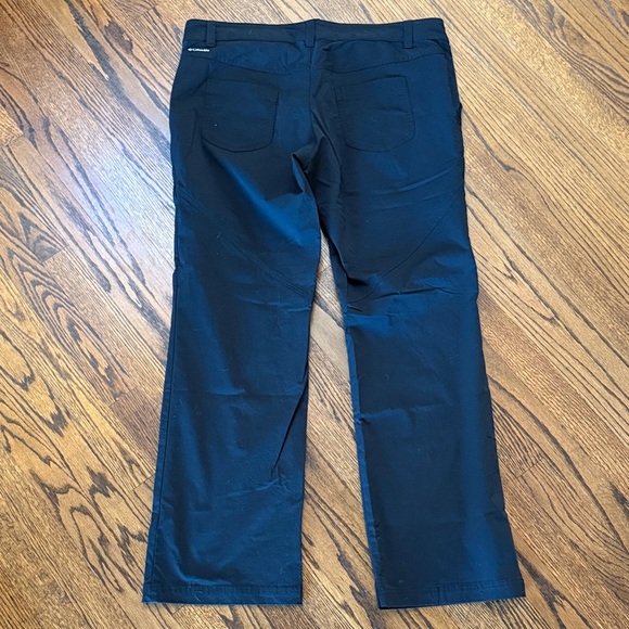 B17 Columbia Sportswear Company Elegant Black Women's 16 Track Pants - Picture 4 of 4